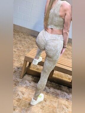LiCi Fit Beige White Splatter One Shoulder Sports Bra Leggings Set S